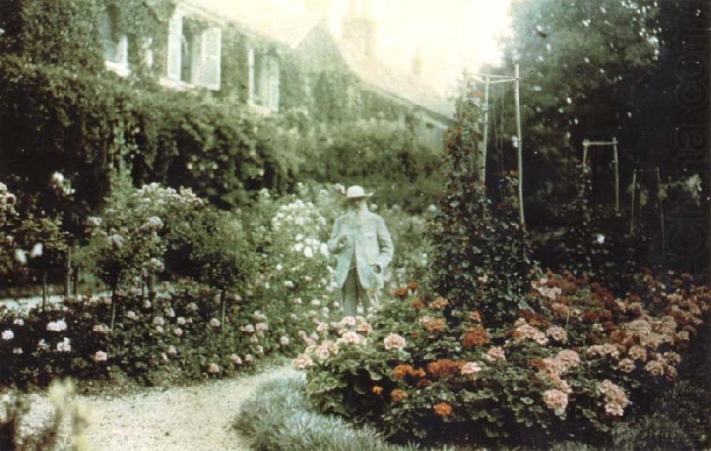 Claude Monet Monet in his garden at Giverny china oil painting image